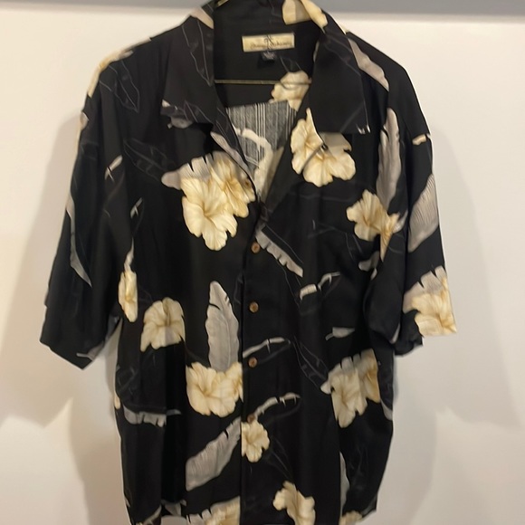 Tommy Bahama silk - Picture 1 of 4